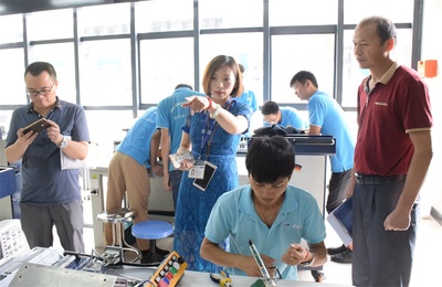 深化技術交流，共謀合作發展——東莞職業技術學院機電工程系領導來我院參觀交流